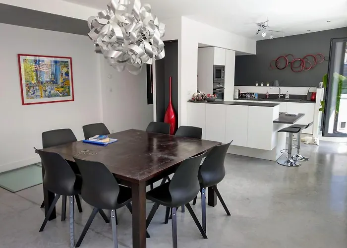 Centre Avec Sauna - Jacuzzi - Parking - 5 Etoiles Вілла